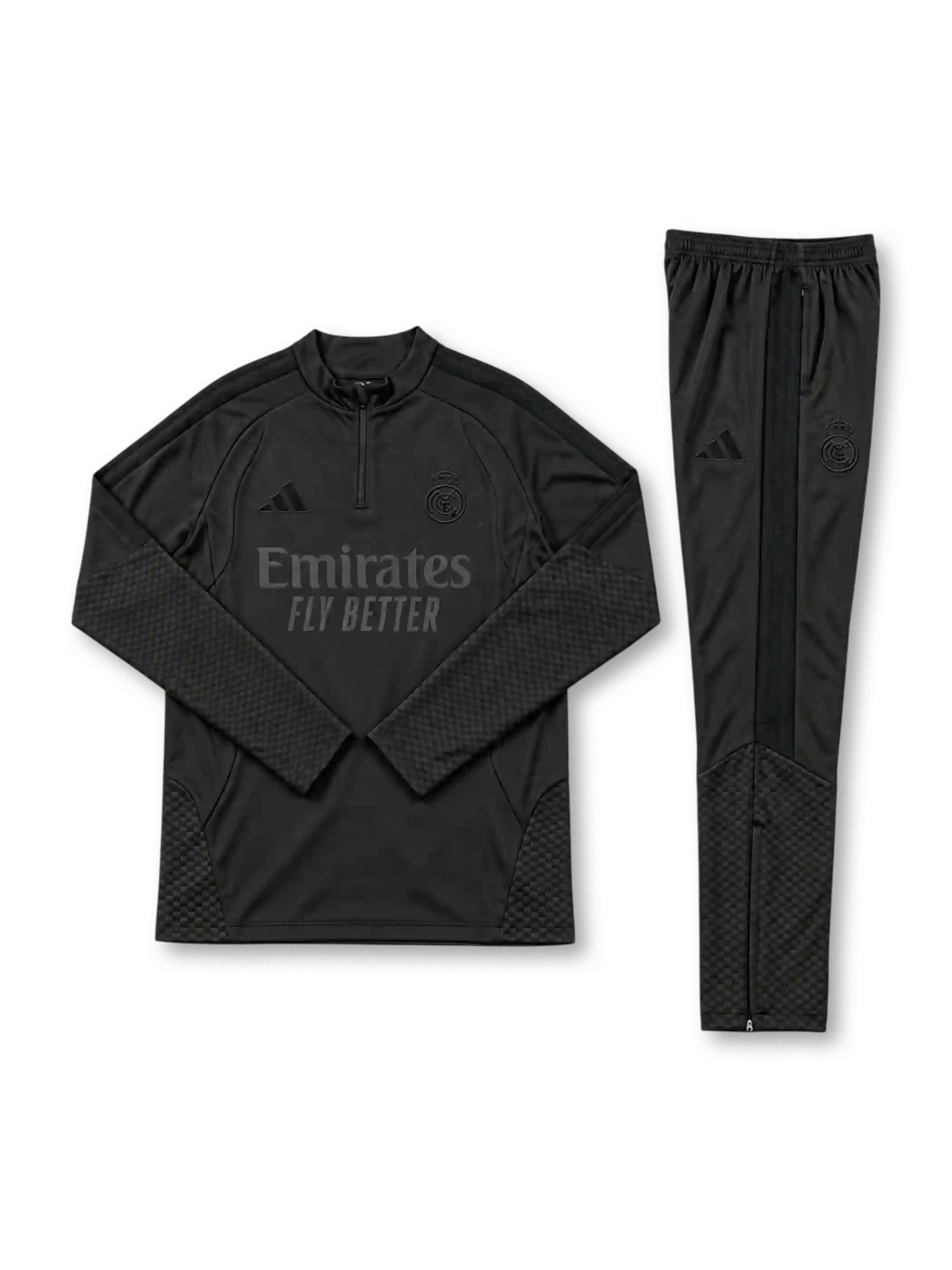 レアル・マドリード 2026-27 オールブラック 長袖ハーフジップ トレーニングトップとパンツの上下セット 同色のエンブレムとEmiratesロゴ入り
