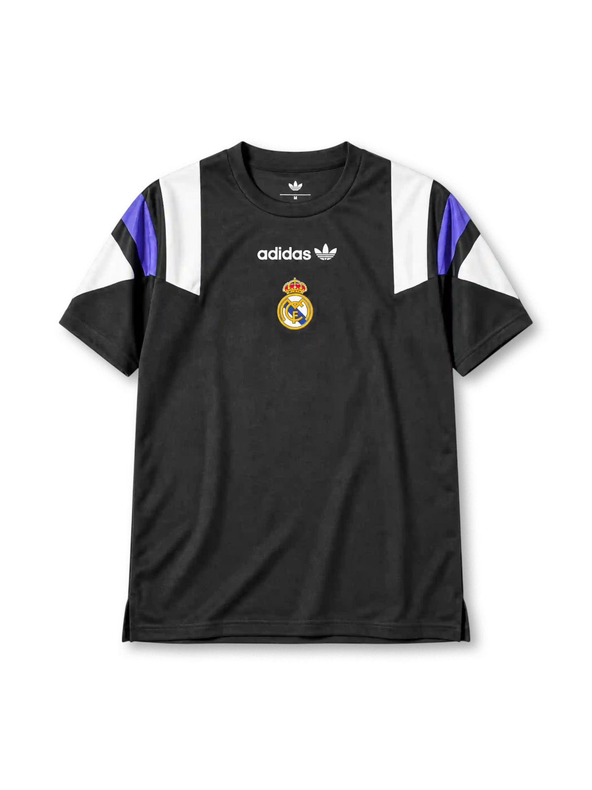レアル・マドリード 2026-27 EQT Tシャツ 黒に白と紫のショルダーパネル 胸中央にエンブレム入り