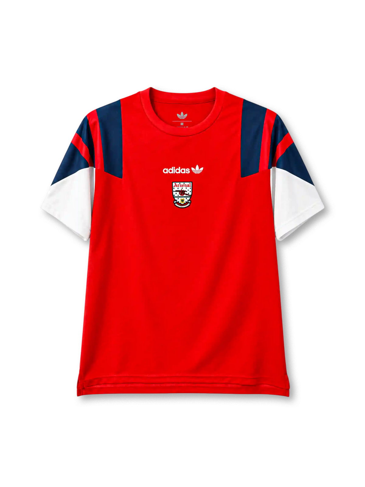 アーセナル 2026-27 EQT Tシャツ 赤に紺のショルダーパネルと白の袖 90年代エンブレム入り