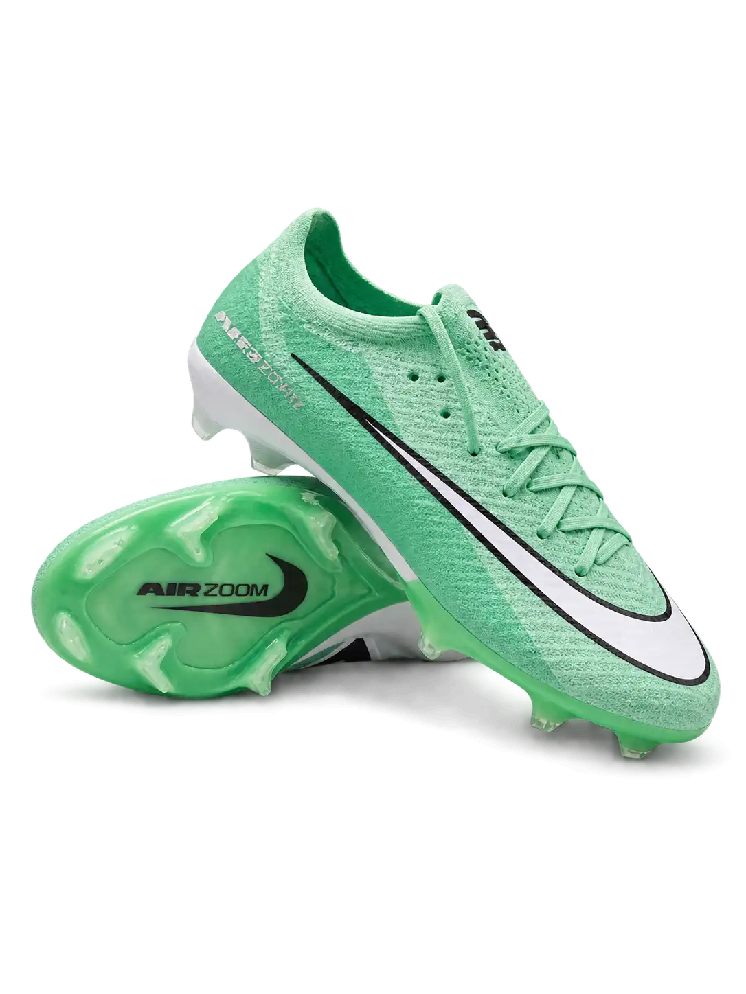 Nike Mercurial/マーキュリアル FG ミントグリーンのサッカースパイク、黒縁のホワイトスウッシュを配した側面と半透明グリーンのソール面