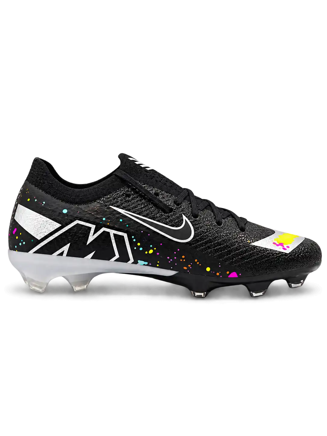 Nike Mercurial/マーキュリアル FG ブラックのサッカースパイク、カラフルなスプラッシュ柄とシルバーのスウッシュ、かかとのMロゴ