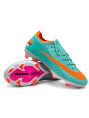 Nike Mercurial/マーキュリアル FG ターコイズのサッカースパイク、オレンジのスウッシュとピンクのAIR ZOOMソール面