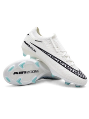Nike Mercurial/マーキュリアル ホワイトのローカットサッカースパイク、ブラックのグラフィックスウッシュとミントグリーンのスタッド、AIR ZOOM表記入りアウトソール