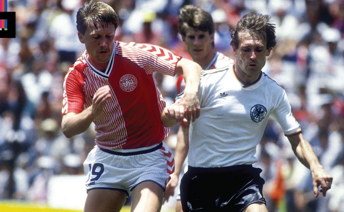 1986-88年 デンマーク代表 ホームユニフォーム-KICKO – Kicko