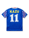サッカー日本代表 1996年 ホームユニフォーム 三浦知良 カズ11番 adidas製ロイヤルブルーのボディにレッドとホワイトの炎柄を両袖に配したレトロサッカージャージ