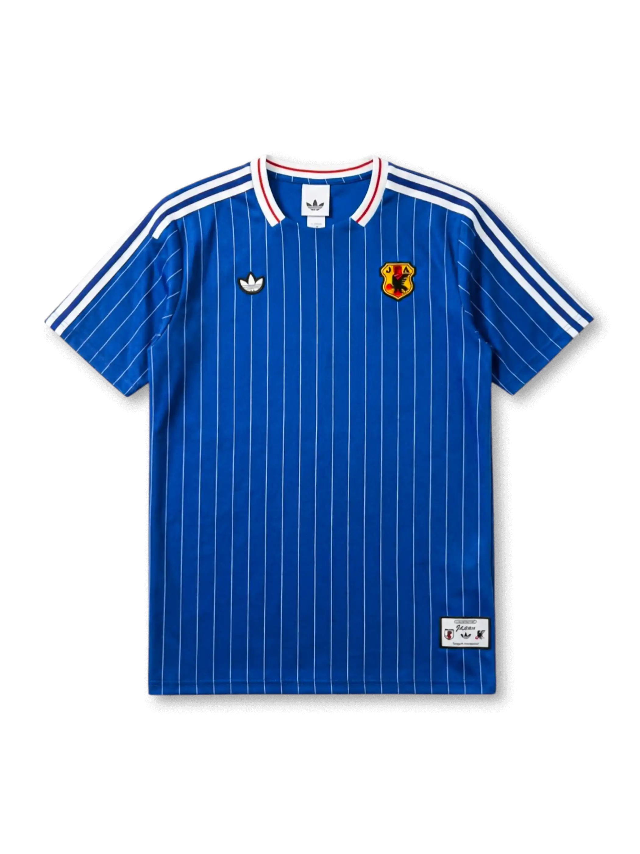 日本代表 adidas Originals カジュアルファンジャージ 2026 ロイヤルブルーピンストライプ — 白縦縞と赤襟トリム、ヴィンテージJFA盾形エンブレムを配した2026カジュアルライン