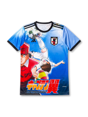 日本代表 × キャプテン翼 コラボジャージ 正面 — 翼くん空中シュートグラフィック、JFAエンブレム
