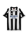 1997/98シーズンのユベントスホームユニフォーム、ジャンルイジ・ブッフォン着用の伝統的なサッカージャージ
