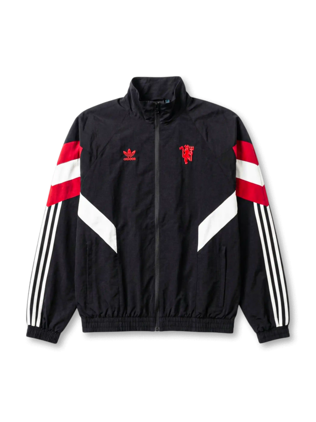 マンチェスター・ユナイテッド adidas Originals 復刻トラックジャケット ブラック — 赤白二重シェブロンパネルとレッドデビル立体刺繍を配した復刻ライフスタイルライン