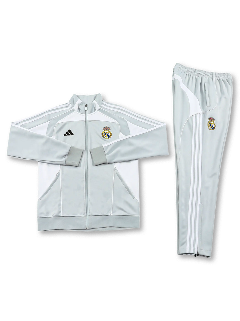 2026 レアル・マドリード トレーニング トラックスーツ adidas仕様
