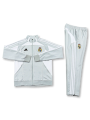 2026年 レアル・マドリード トレーニングトラックスーツ 正面